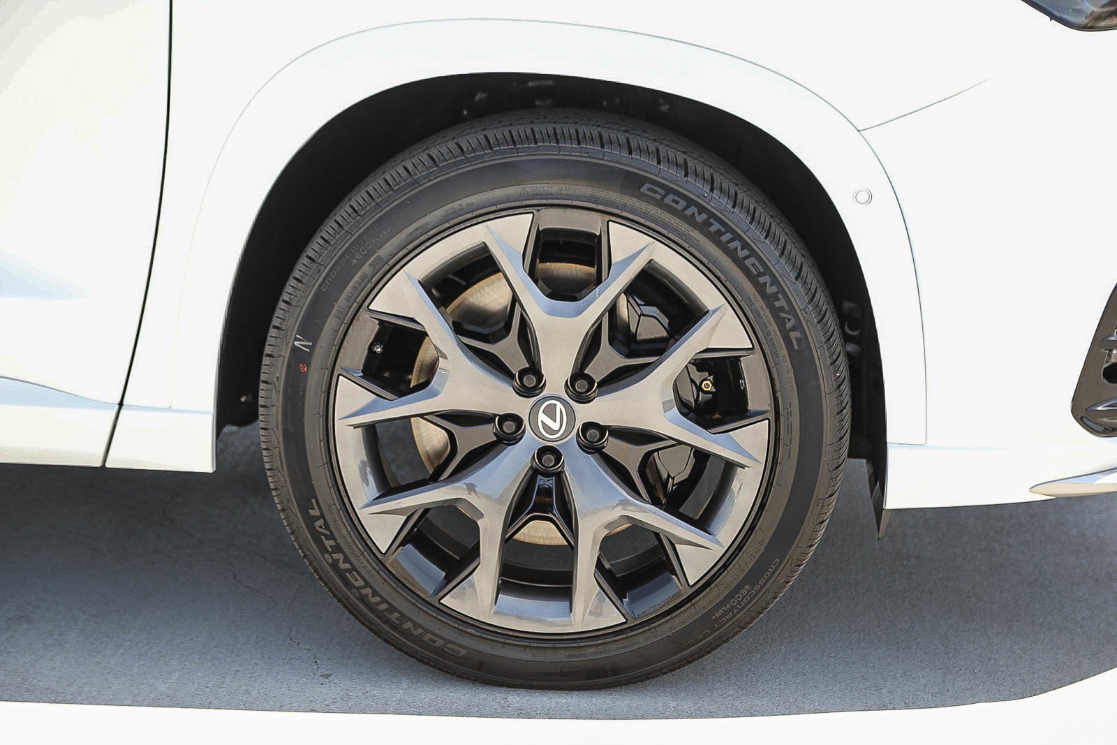New 2026 Lexus TX 500h AWD image 10