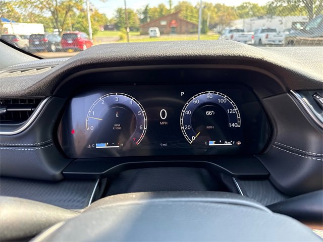 New 2025 Jeep Grand Cherokee Altitude image 16