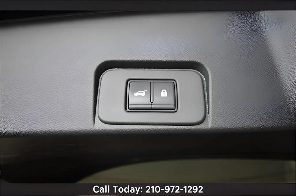 Used 2021 Nissan Rogue Platinum AWD/4WD image 10