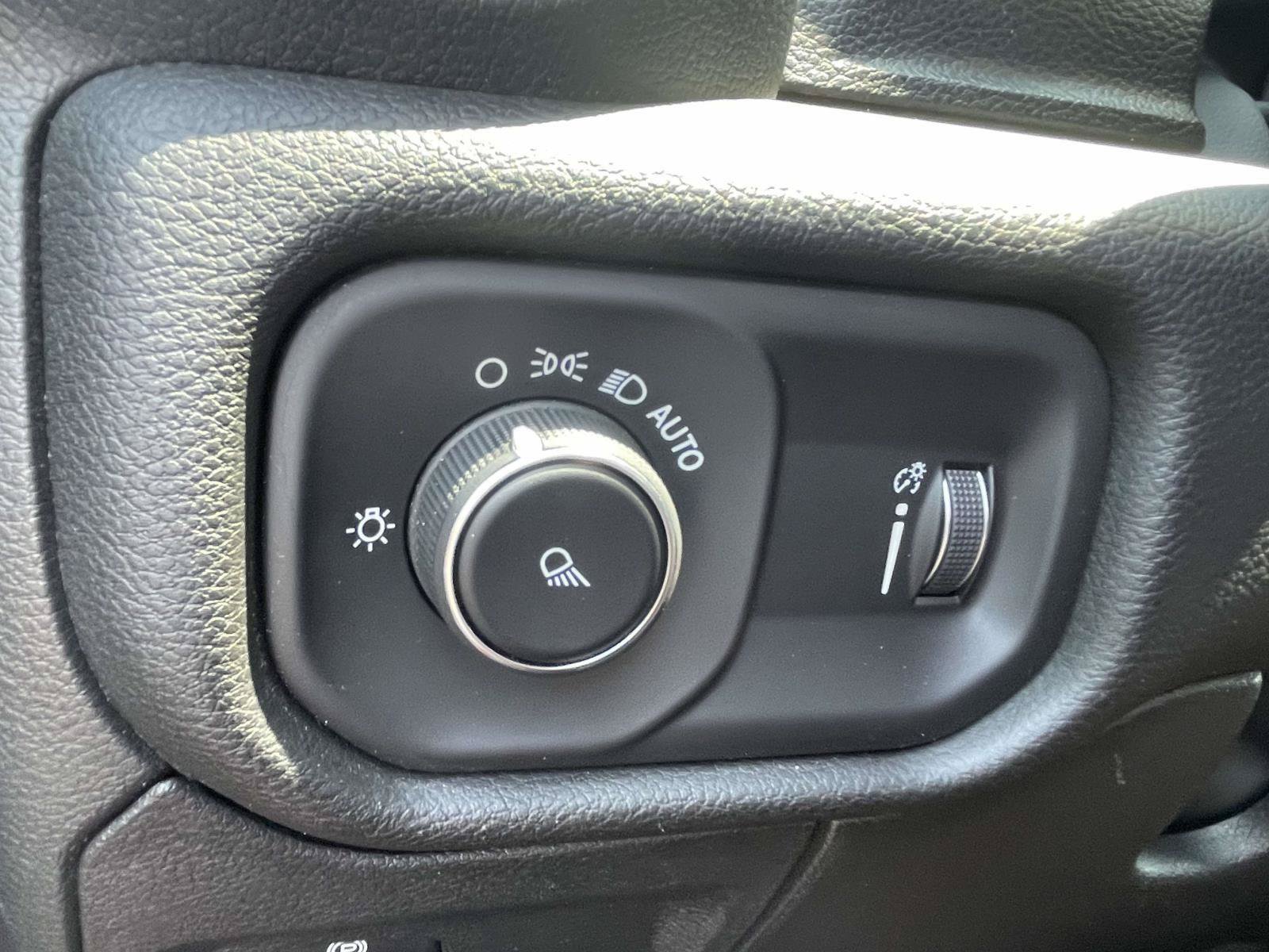 Certified 2024 RAM 1500 Laramie RWD image 25