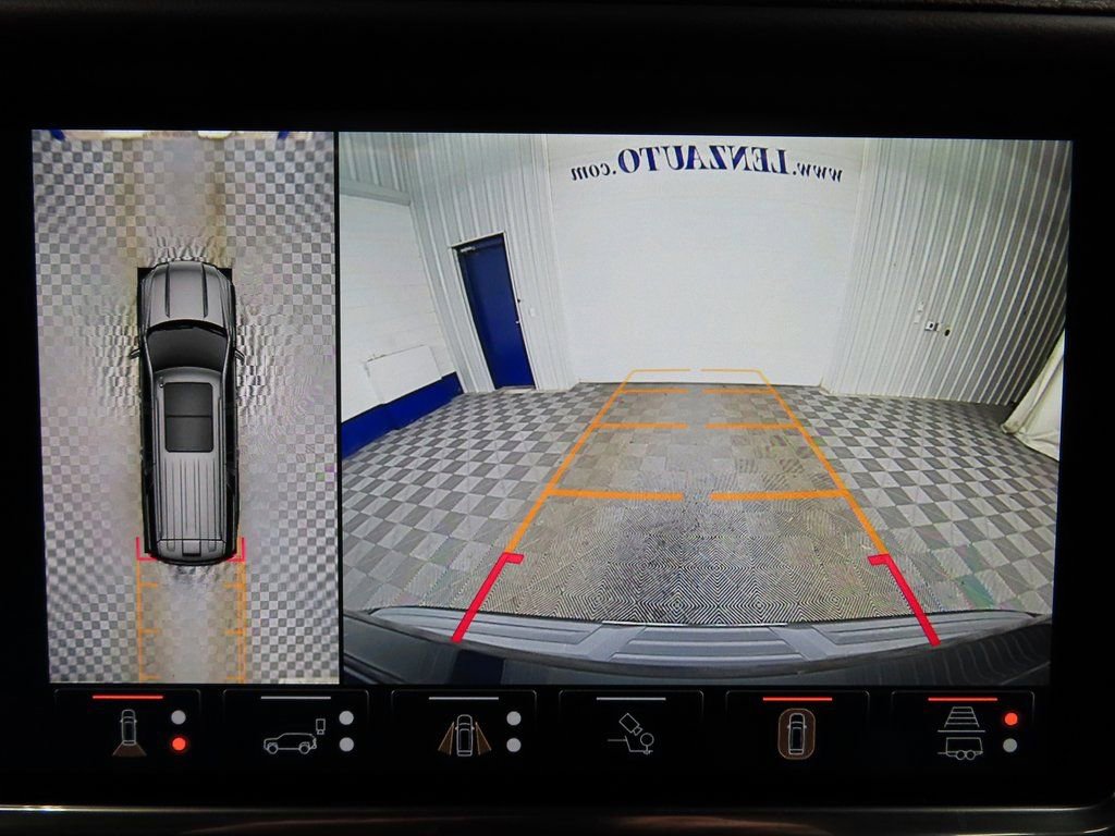 Used 2023 GMC Yukon Denali Ultimate w/ LPO, Floor Liner Package AWD/4WD image 17