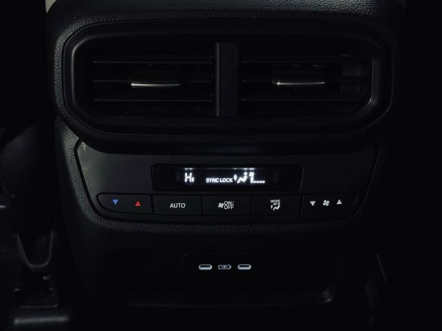 Used 2024 Honda Pilot Touring image 26