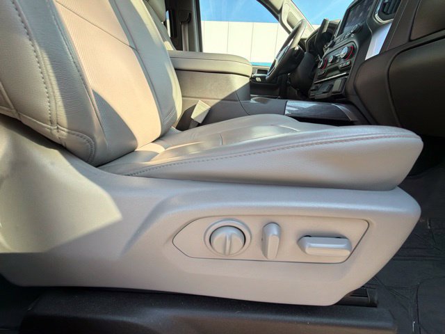 Used 2020 Chevrolet Silverado 1500 LTZ w/ LTZ Plus Package RWD image 27