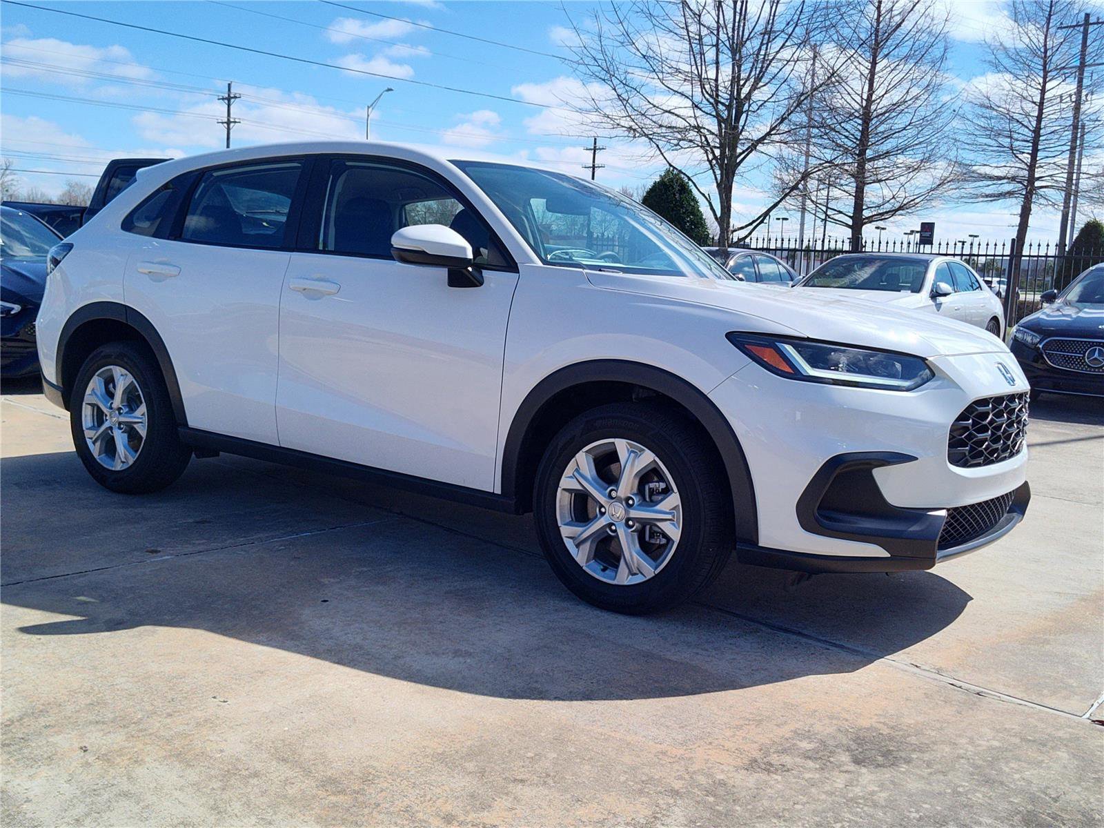 Used 2025 Honda HR-V LX image 9