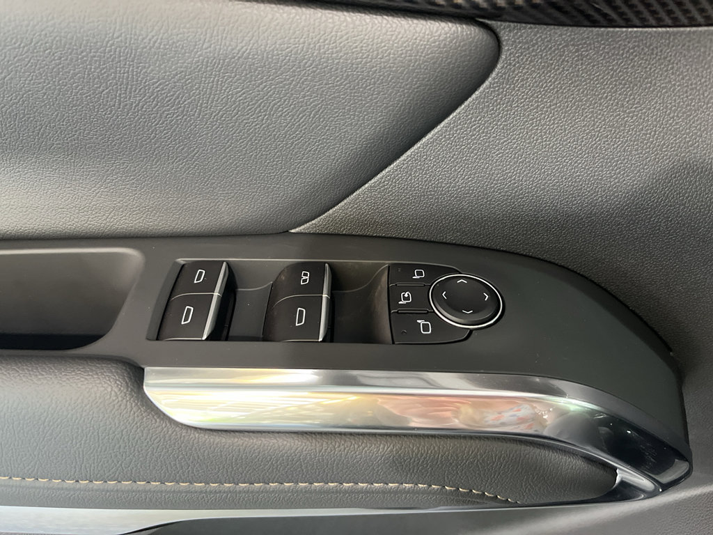 New 2026 Chevrolet Traverse High Country w/ LPO, Floor Liner Package FWD image 30