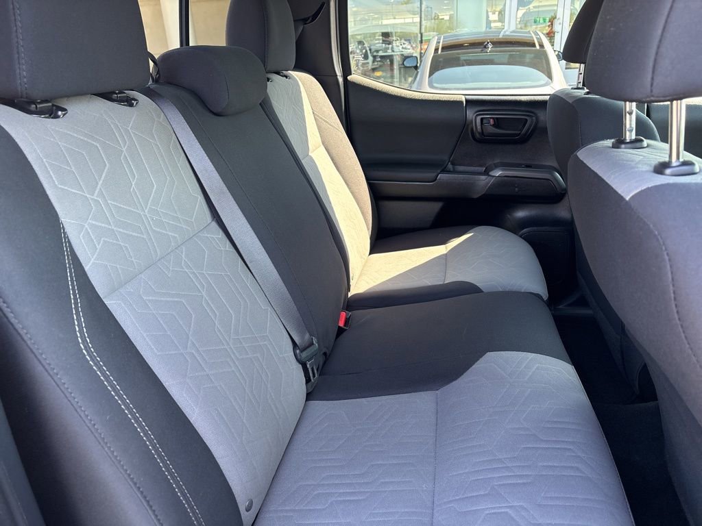 Used 2020 Toyota Tacoma TRD Off-Road image 15