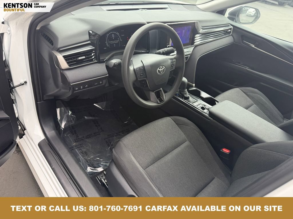 Used 2026 Toyota Camry LE image 32