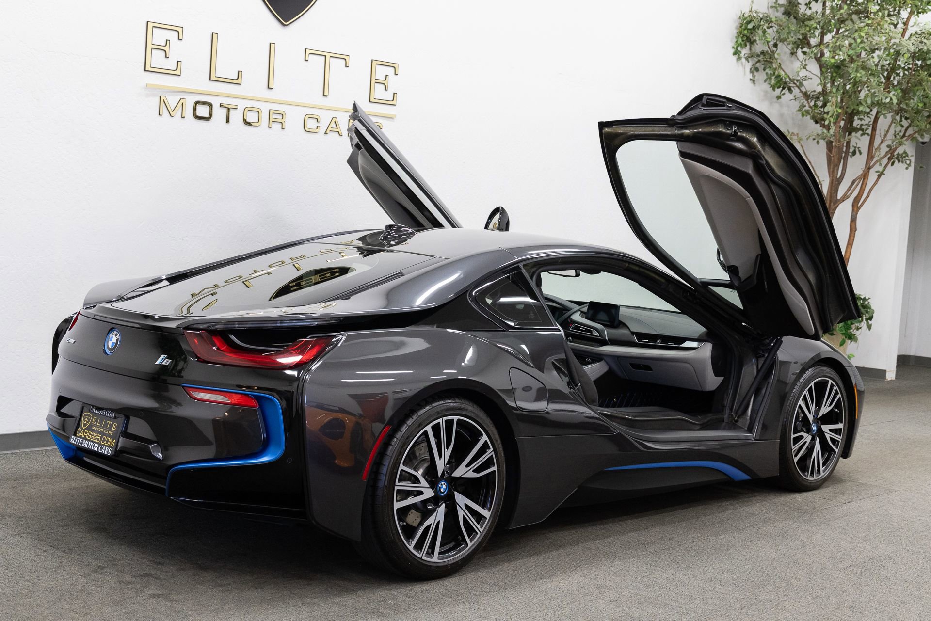 Used 2016 BMW i8 AWD/4WD image 21