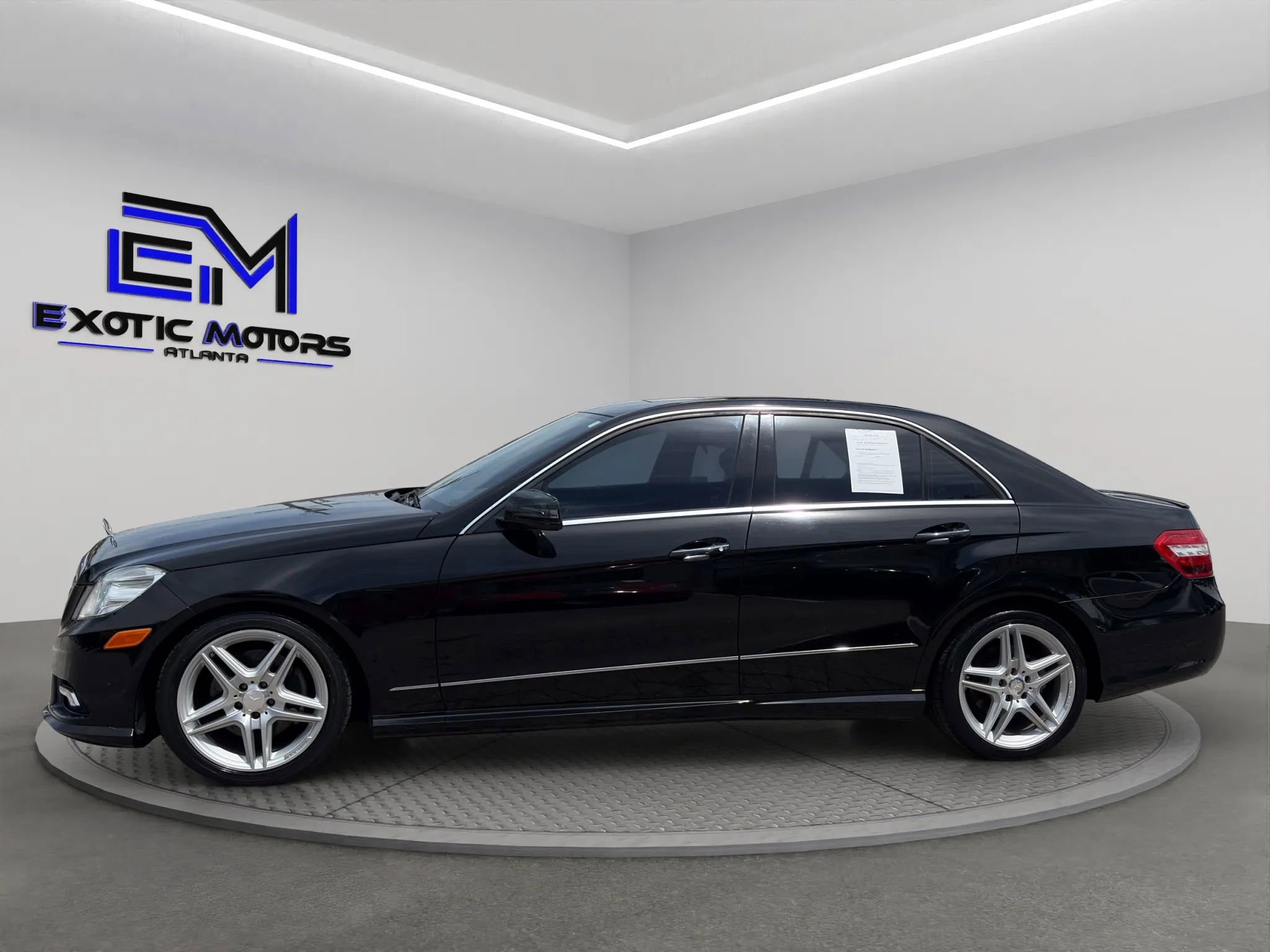Used 2011 Mercedes-Benz E 350 Sedan image 2