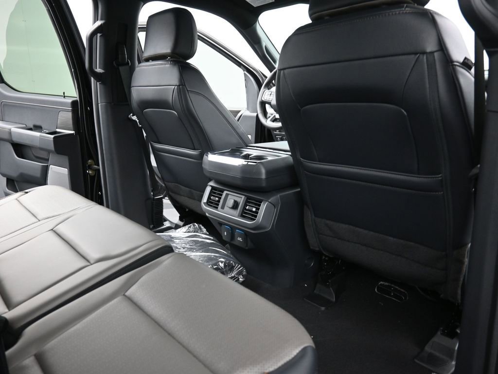 New 2025 Ford F150 Lariat w/ Equipment Group 501A Mid image 14