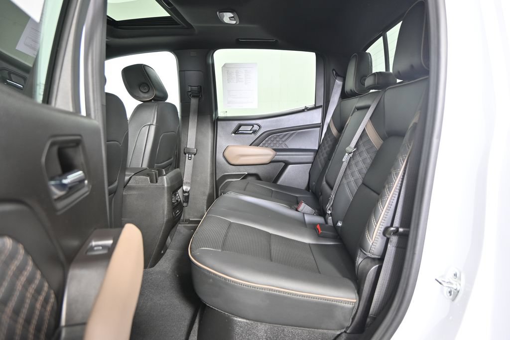 Used 2024 GMC Canyon Denali AWD/4WD image 18
