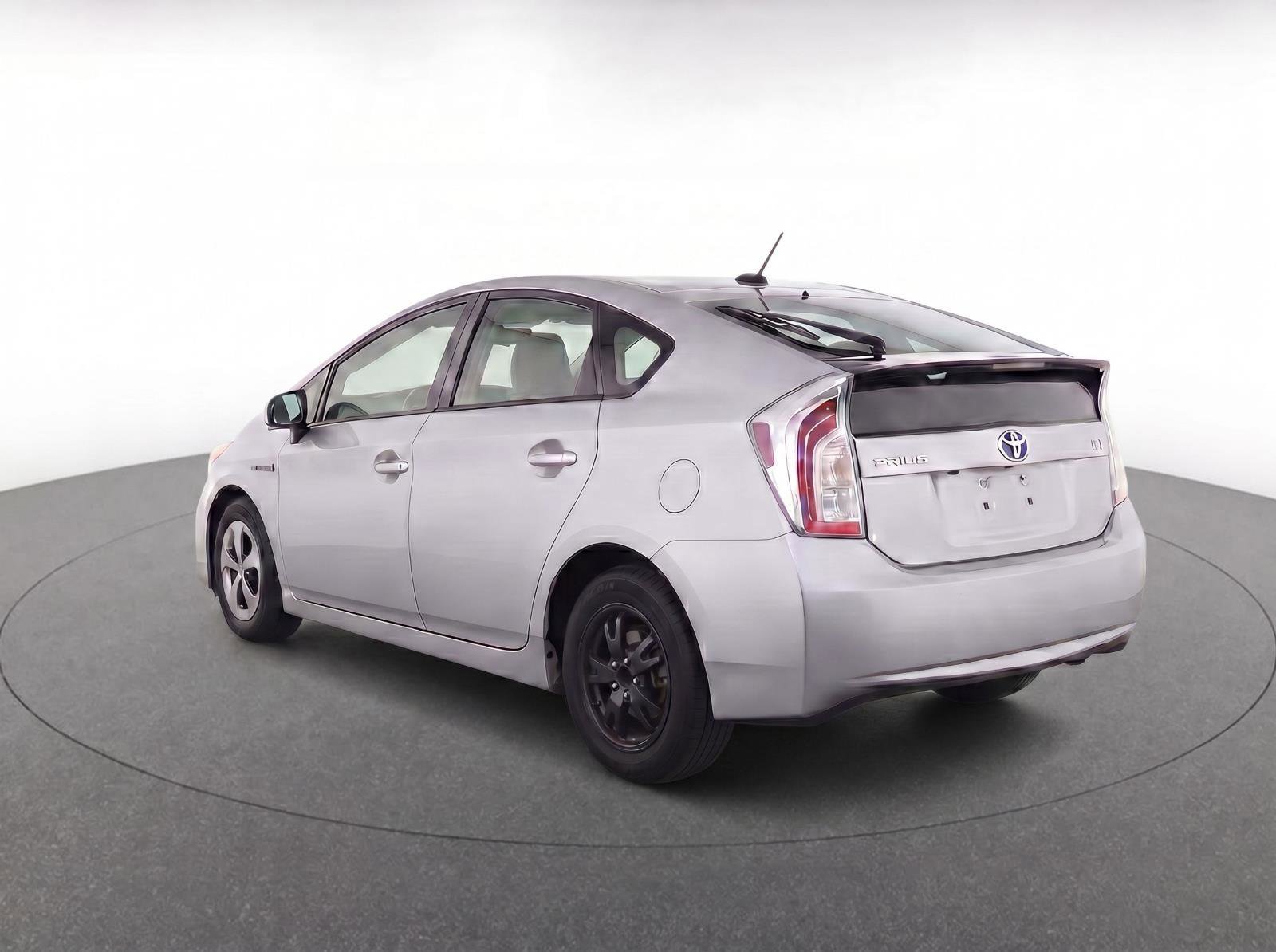 Used 2015 Toyota Prius Three w/ Solar Roof Package FWD image 3