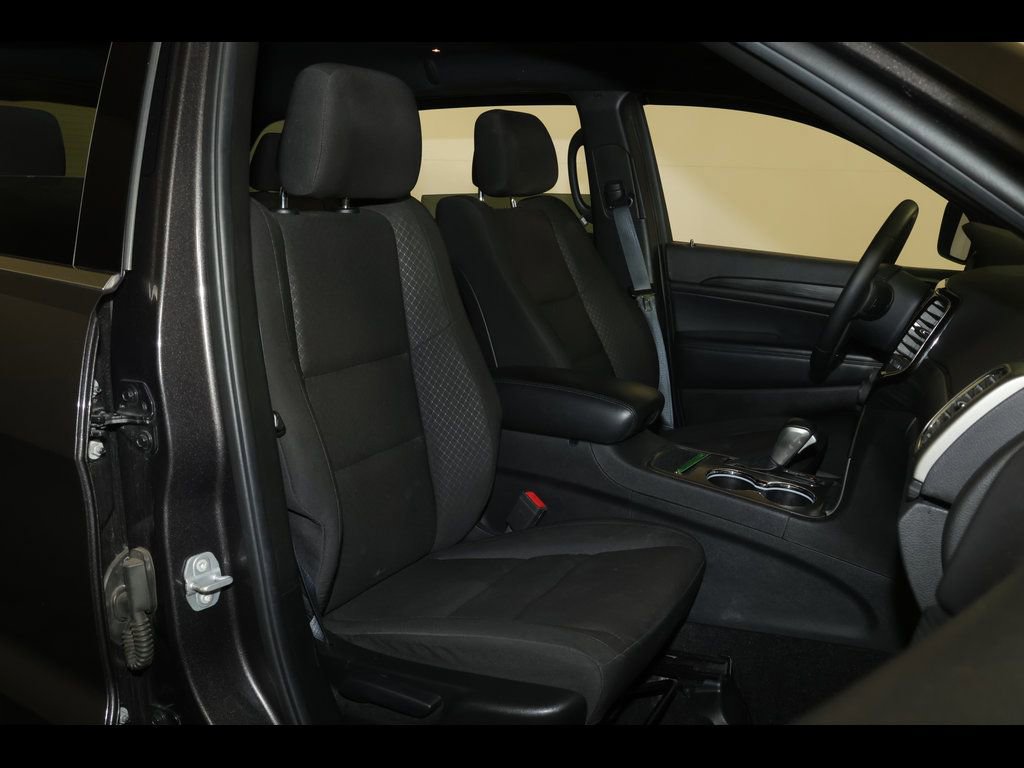 Used 2020 Jeep Grand Cherokee Laredo w/ 18" Wheel & 8.4" Radio Group image 29