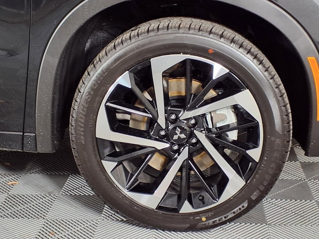 New 2025 Mitsubishi Outlander SEL image 28