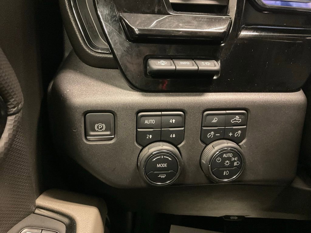 Used 2022 Chevrolet Silverado 1500 ZR2 w/ Technology Package image 15