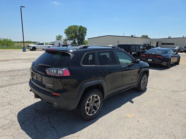 Used 2021 Jeep Cherokee Trailhawk AWD/4WD image 9