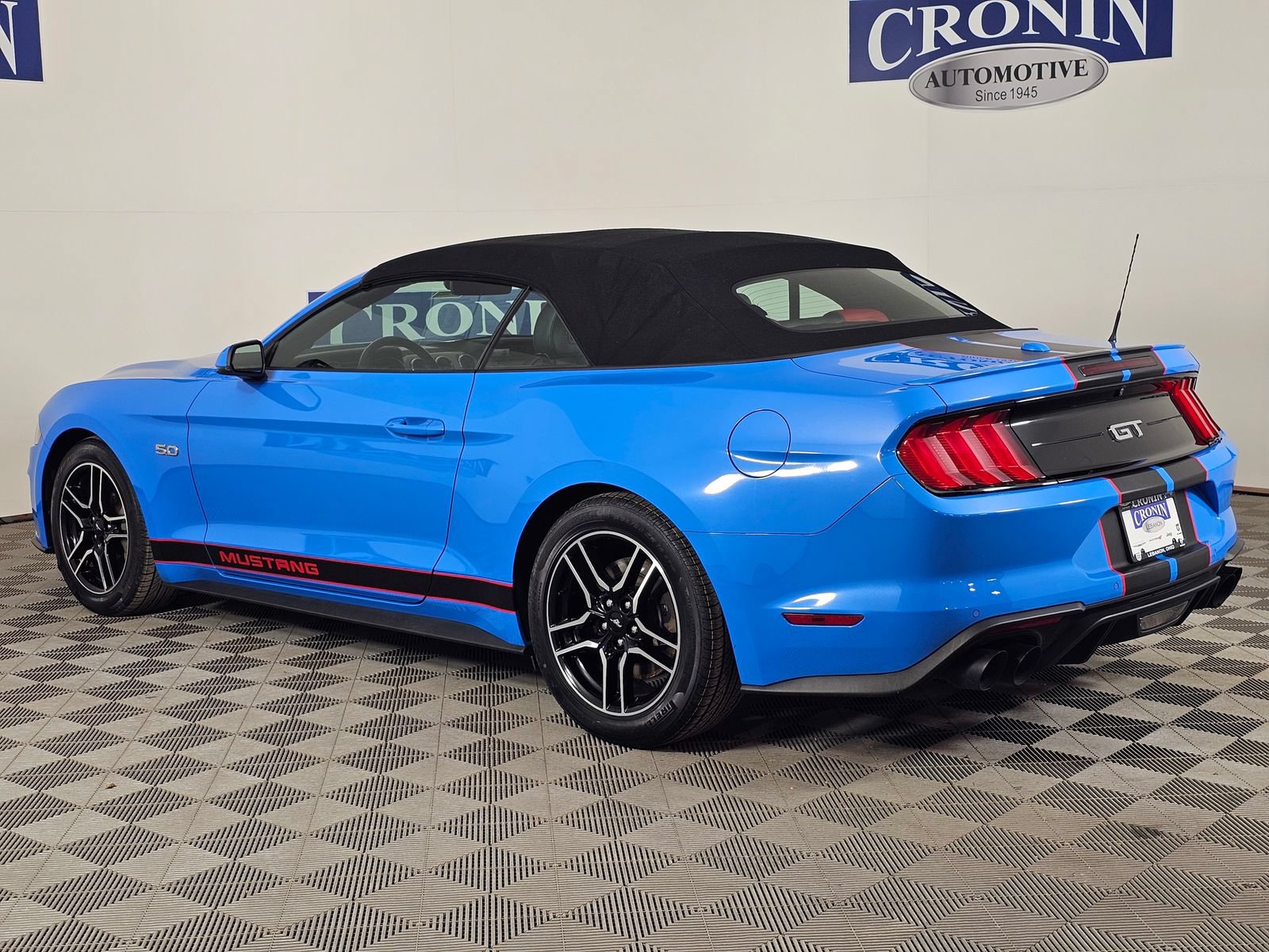 Used 2022 Ford Mustang GT Premium w/ Equipment Group 401A RWD image 26