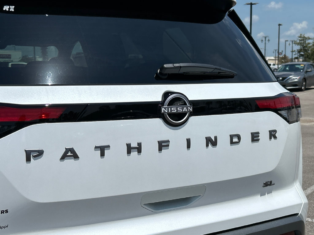 New 2026 Nissan Pathfinder SL FWD image 8