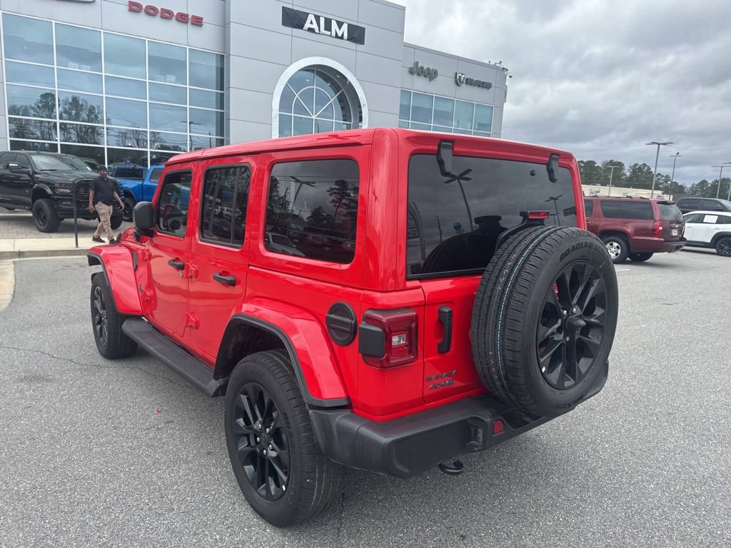 Used 2025 Jeep Wrangler Sahara 4xe image 10
