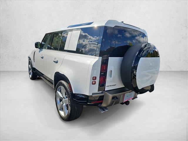 Used 2025 Land Rover Defender 110 X-Dynamic SE AWD/4WD image 3