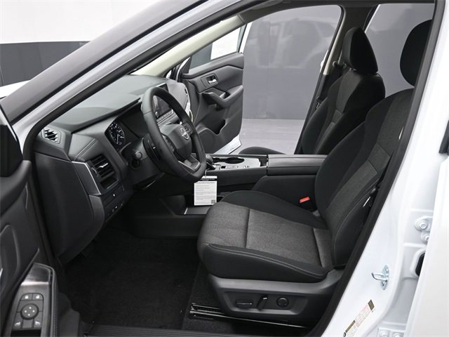 New 2026 Nissan Rogue SV image 25