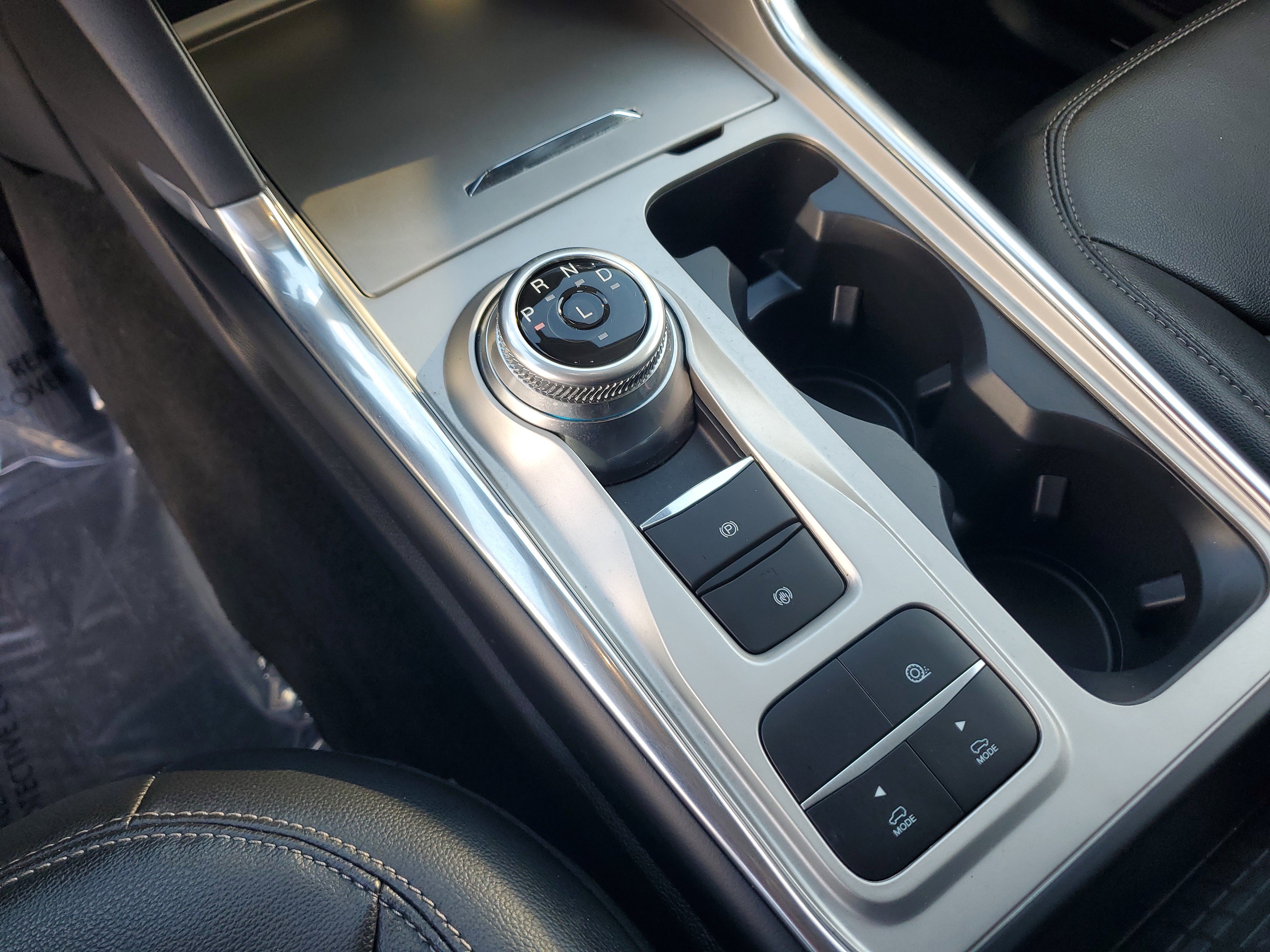 Used 2022 Ford Explorer Limited w/ Equipment Group 301A image 28