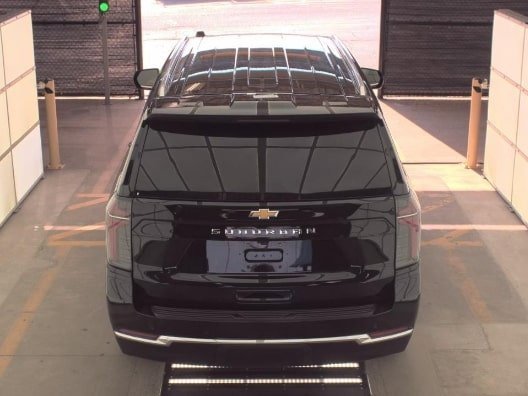 Used 2025 Chevrolet Suburban LS image 5