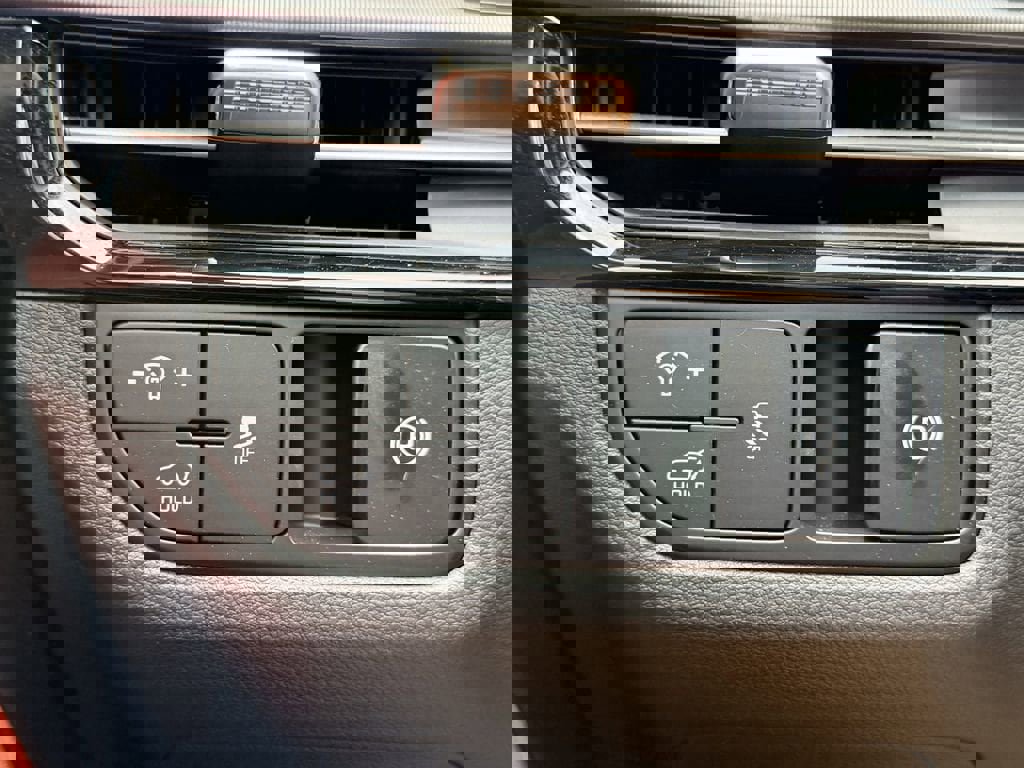 Certified 2026 Kia Sportage SX image 34