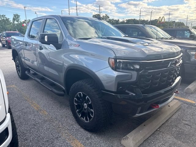 Used 2023 Chevrolet Silverado 1500 ZR2 AWD/4WD image 3