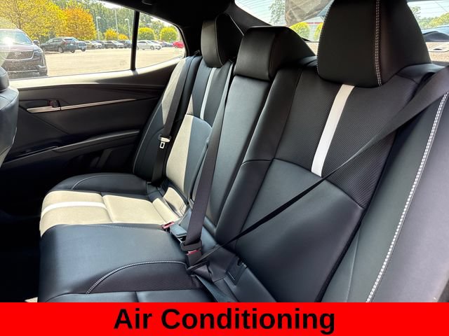 Used 2026 Toyota Camry SE FWD image 20