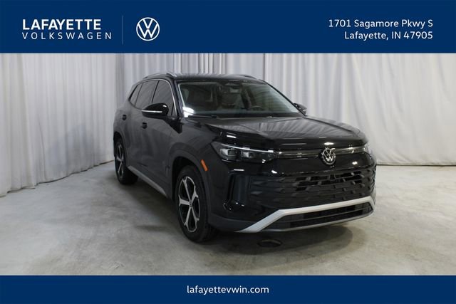Used 2025 Volkswagen Tiguan SE FWD image 1