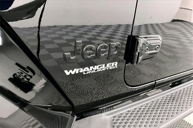 Used 2021 Jeep Wrangler Unlimited Sahara image 8