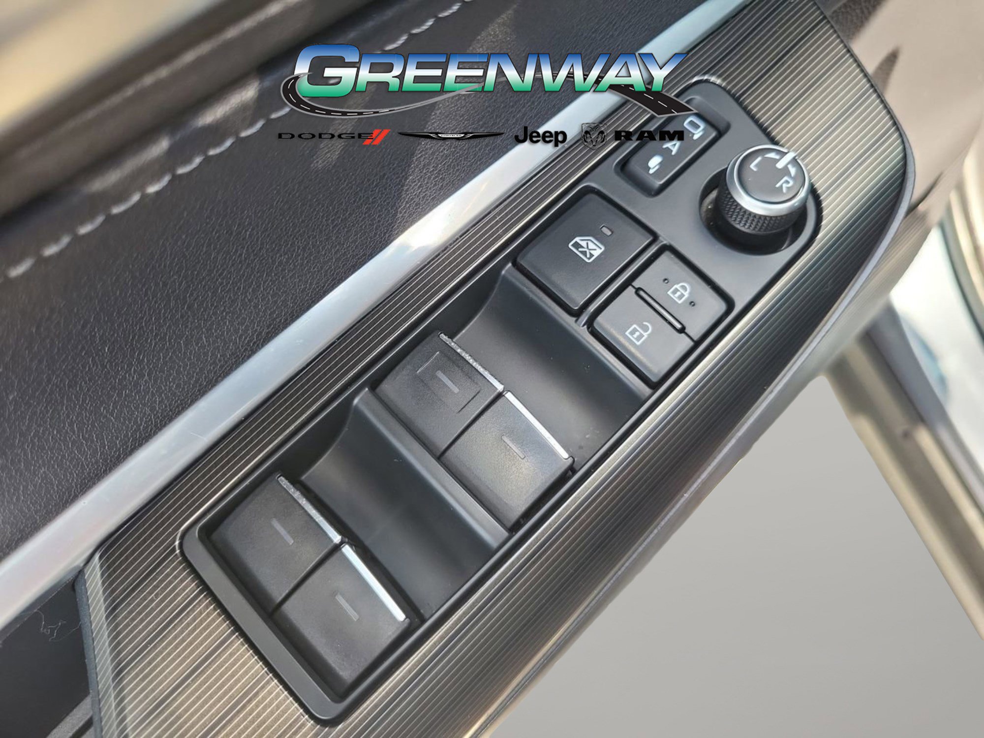 Used 2024 Toyota Venza Limited AWD/4WD image 25