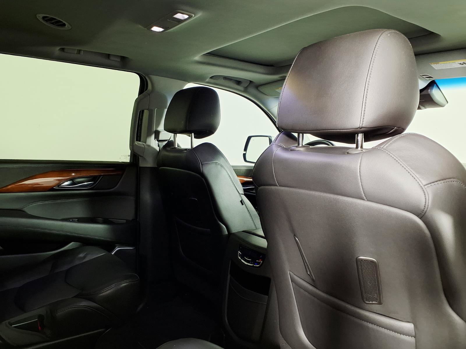 Used 2020 Cadillac Escalade Luxury RWD image 12