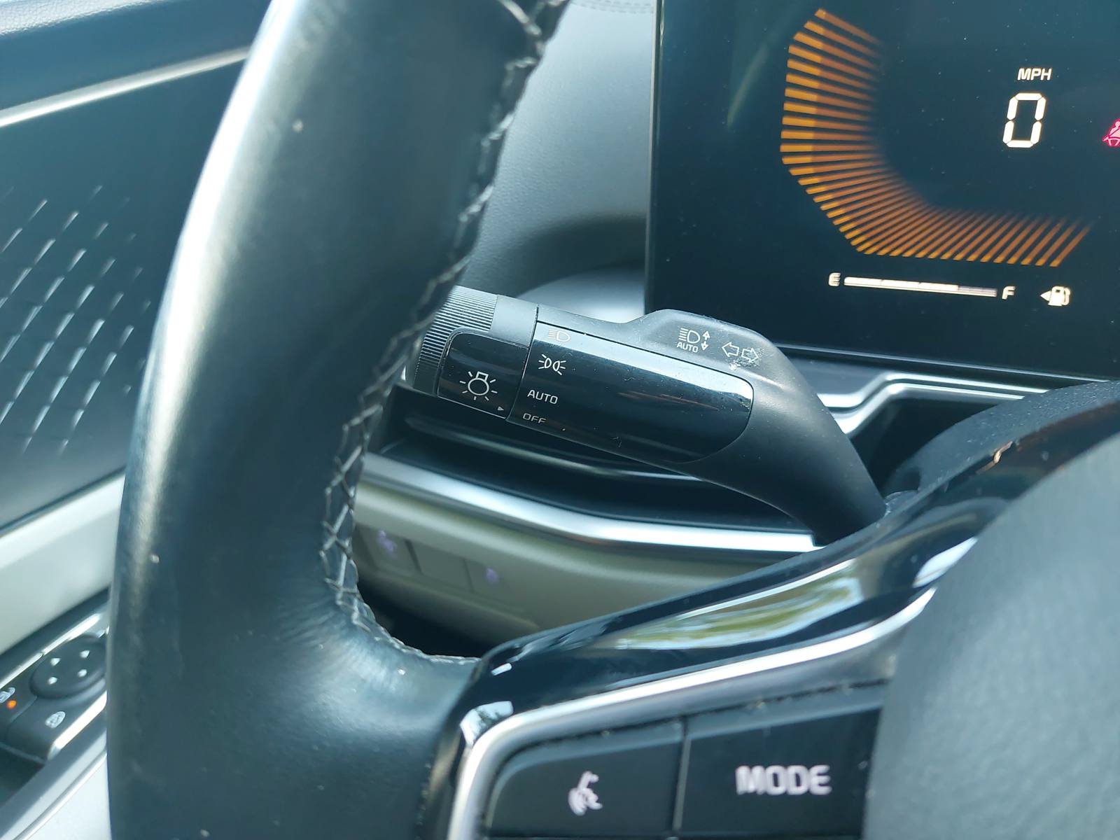 Used 2024 Kia Sorento S w/ Panoramic Sunroof Package FWD image 25