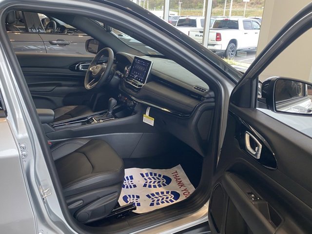 New 2026 Jeep Compass Limited image 24