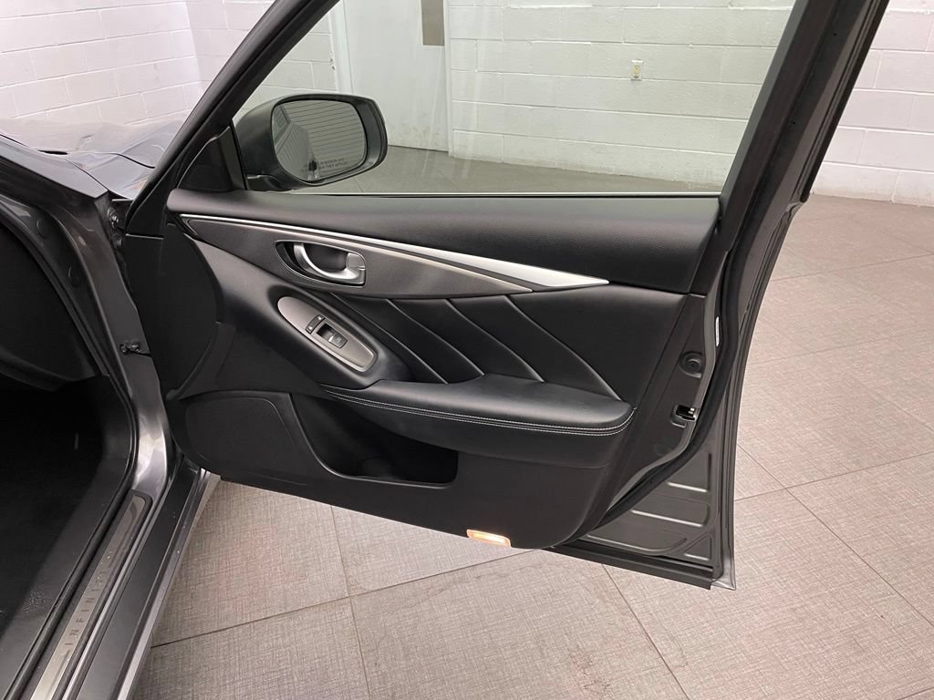 Used 2016 INFINITI Q50 Premium RWD image 29