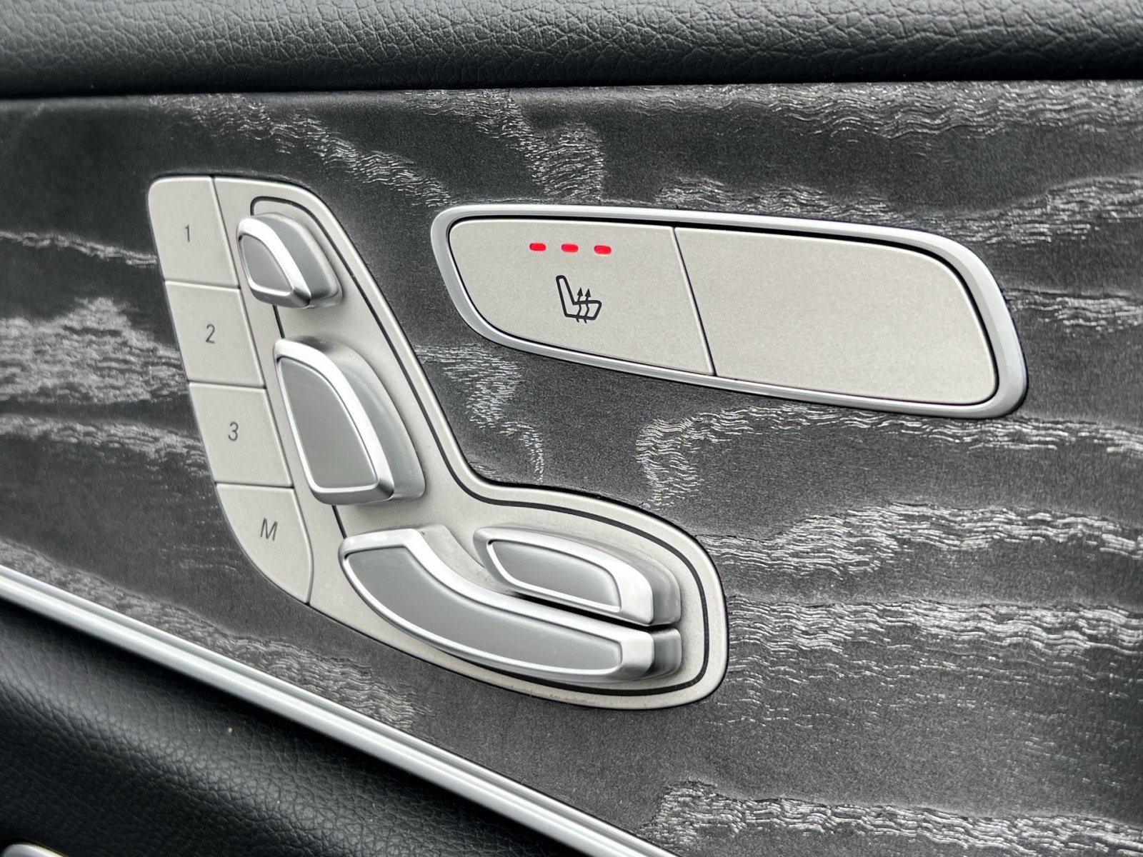 Used 2021 Mercedes-Benz E 350 4MATIC Sedan image 40