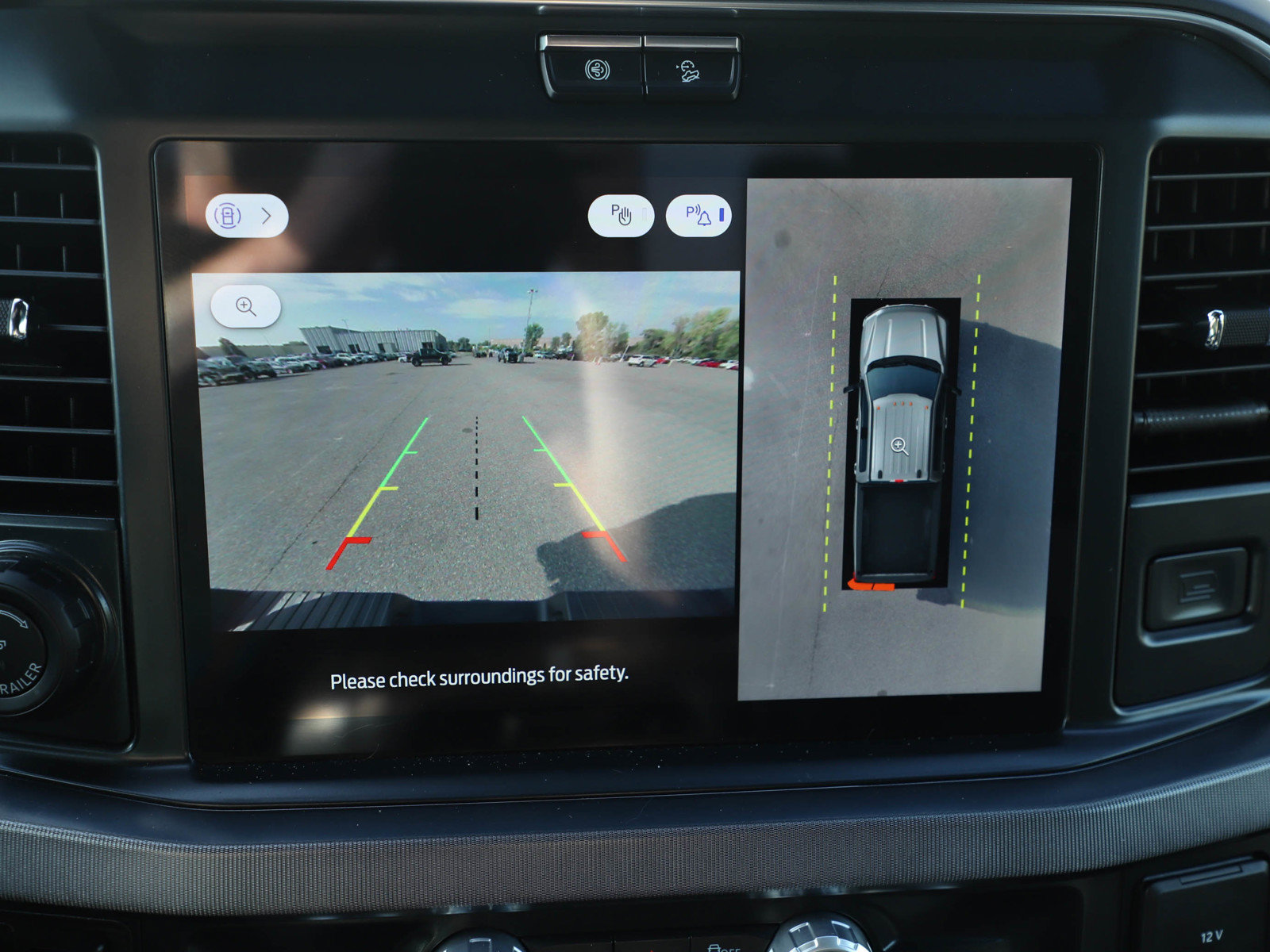 Used 2025 Ford F350 Platinum AWD/4WD image 18
