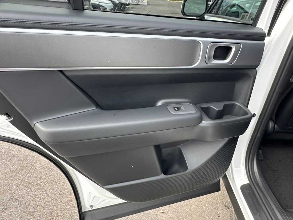 New 2026 Hyundai Santa Fe SE image 12