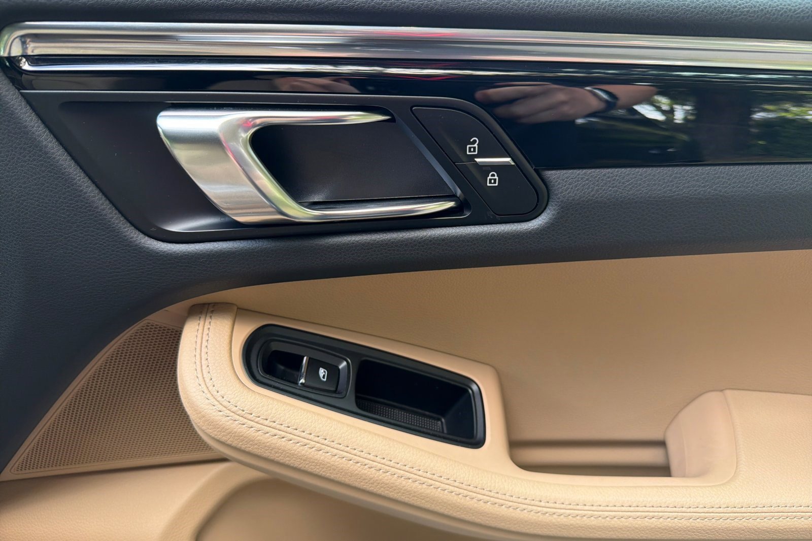 Used 2025 Porsche Macan image 21