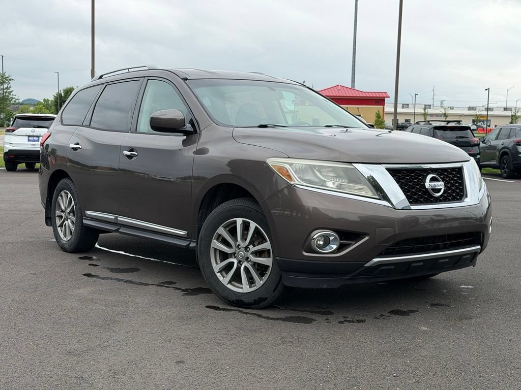 Used 2015 Nissan Pathfinder SL w/ Trailer Tow Package AWD/4WD image 1