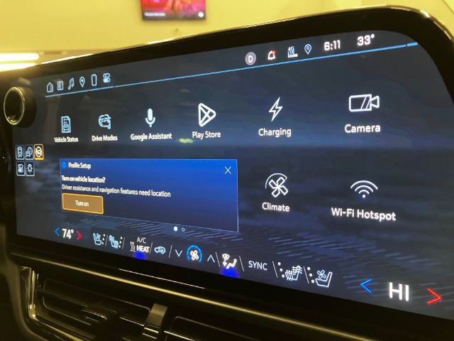 Used 2025 Chevrolet Equinox EV RS image 31