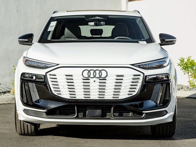 New 2025 Audi SQ6 e-tron Prestige image 3
