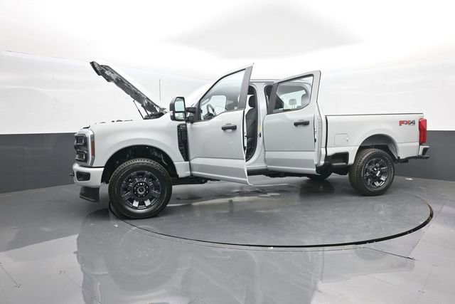 New 2026 Ford F250 4x4 Crew Cab Super Duty image 43
