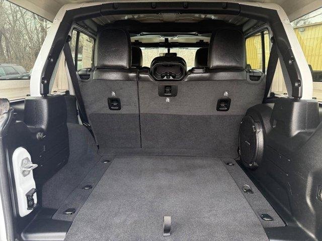 Used 2020 Jeep Wrangler Unlimited Sahara image 29
