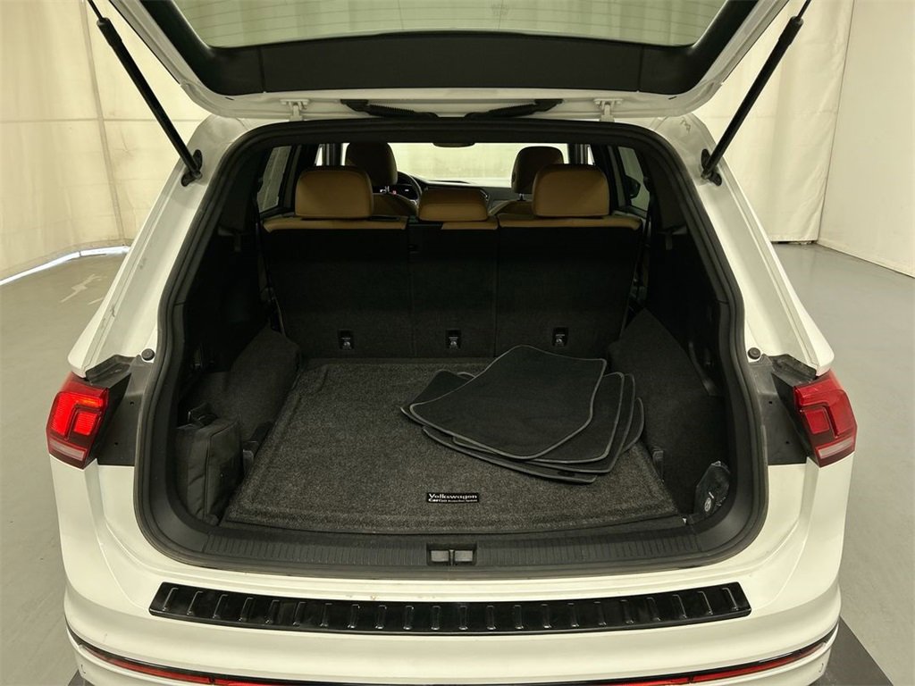 Used 2023 Volkswagen Tiguan SE R-Line image 22