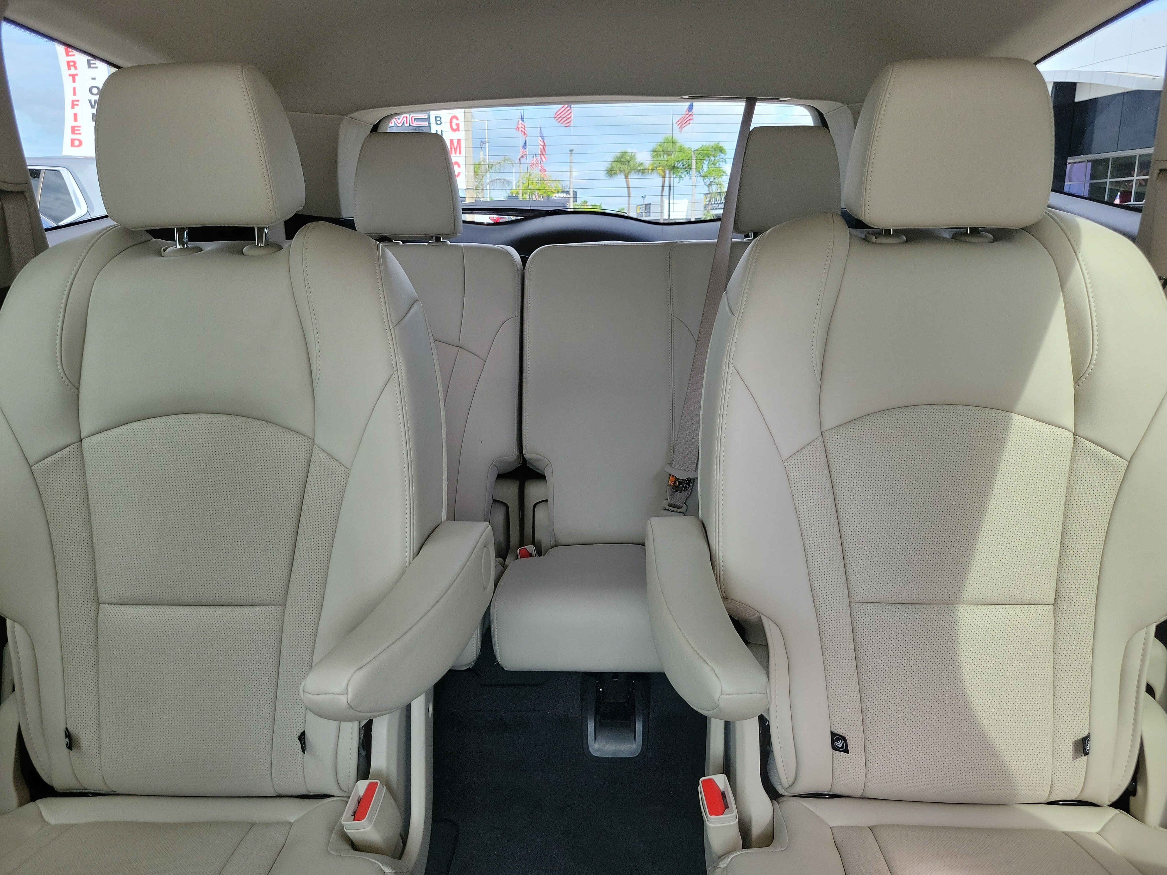 Used 2024 Buick Enclave Essence FWD image 15