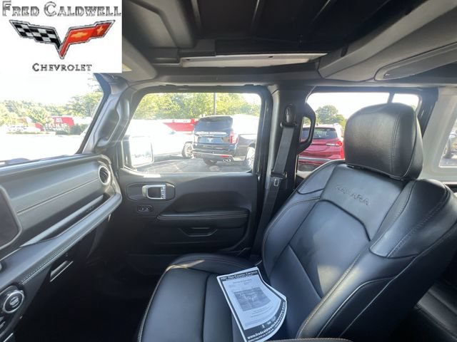 Used 2024 Jeep Wrangler Unlimited Sahara w/ Technology Group AWD/4WD image 11
