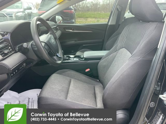 Used 2025 Toyota Camry LE image 9